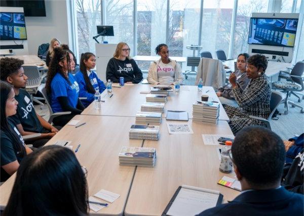 Carla Harris sat down for a roundtable discussion with GVSU and REP4 students. 